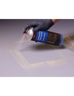 3M Industrial cleaner removes adhesive